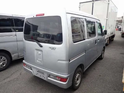 DAIHATSU HIJET VAN