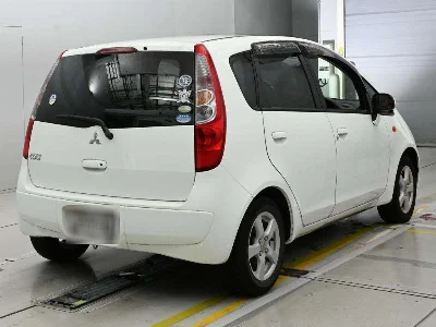 MITSUBISHI COLT