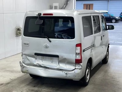 TOYOTA TOWN ACE VAN