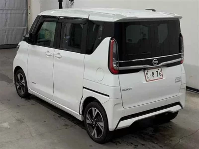 NISSAN ROOX
