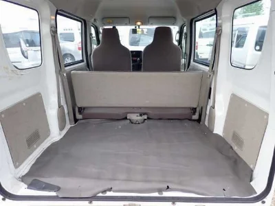 NISSAN CLIPPER VAN