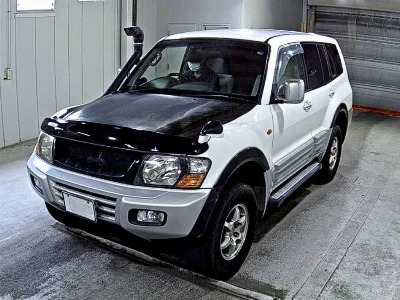 MITSUBISHI PAJERO