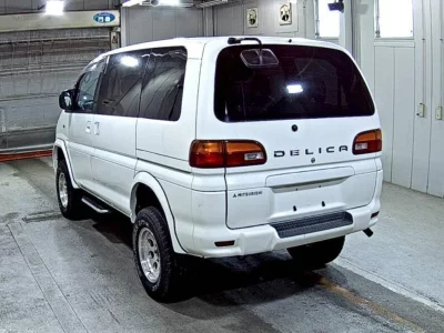 MITSUBISHI DELICA