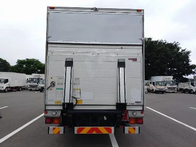 ISUZU FORWARD