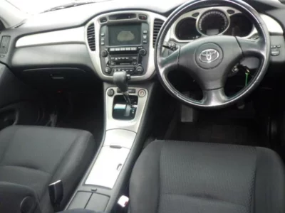 TOYOTA KLUGER