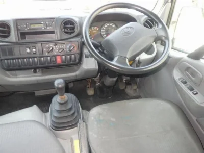 TOYOTA DYNA