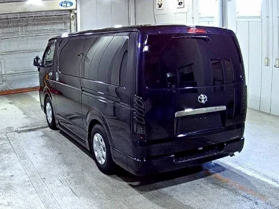 TOYOTA REGIUS VAN