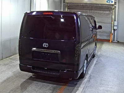 TOYOTA REGIUS VAN