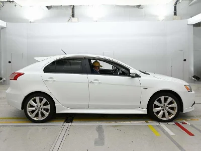 MITSUBISHI GALANT FORTIS SPORTBACK