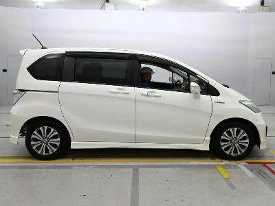 HONDA FREED SPIKE