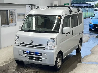 NISSAN CLIPPER VAN