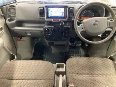 NISSAN CLIPPER VAN