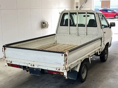 TOYOTA LITE ACE TRUCK