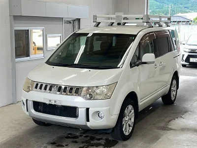MITSUBISHI DELICA D5