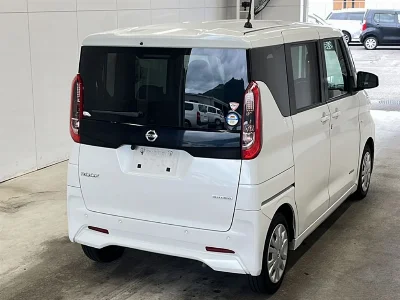 NISSAN ROOX