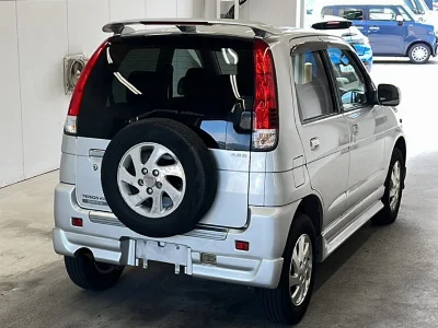 DAIHATSU TERIOS KID
