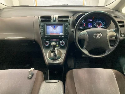 TOYOTA MARK X ZIO