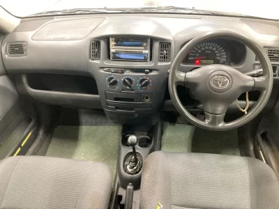 TOYOTA SUCCEED