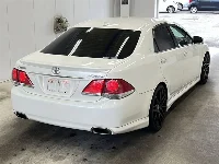 Цена авто Toyota Crown с аукционов Японии, номер кузова GRS200, пробег 181 000, оценка 2
