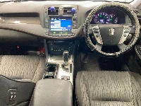 Цена авто Toyota Crown с аукционов Японии, номер кузова GRS200, пробег 181 000, оценка 2