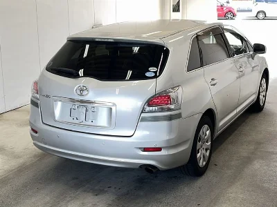 TOYOTA MARK X ZIO