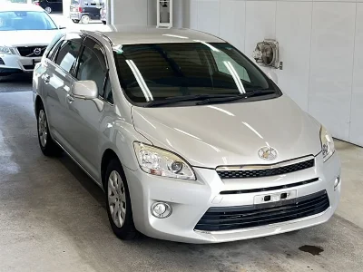 TOYOTA MARK X ZIO