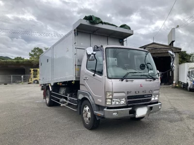 MITSUBISHI FUSO FIGHTER