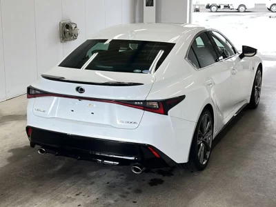 LEXUS IS