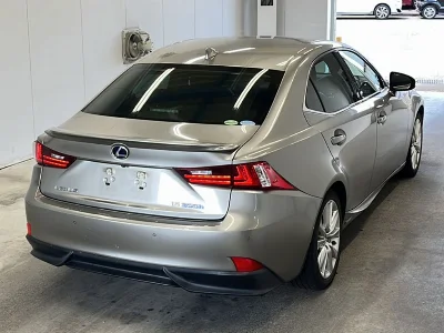 LEXUS IS