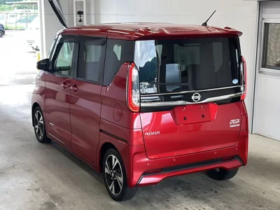 NISSAN ROOX