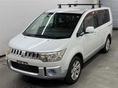 MITSUBISHI DELICA D5