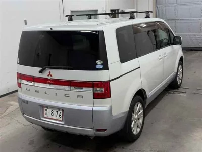 MITSUBISHI DELICA D5