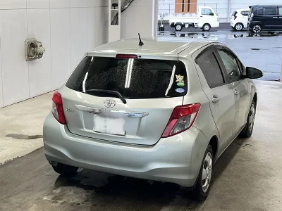 TOYOTA VITZ