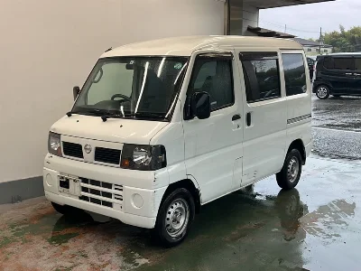 NISSAN CLIPPER VAN