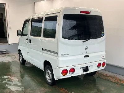 NISSAN CLIPPER VAN