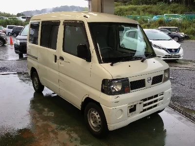 NISSAN CLIPPER VAN