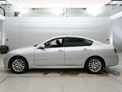 NISSAN FUGA