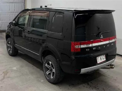 MITSUBISHI DELICA D5