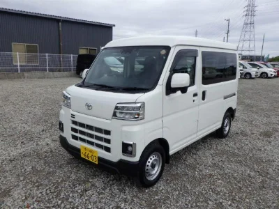 TOYOTA PIXIS VAN