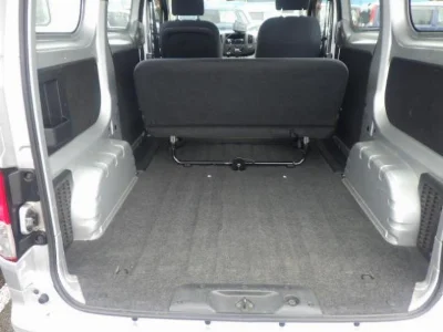 NISSAN NV200
