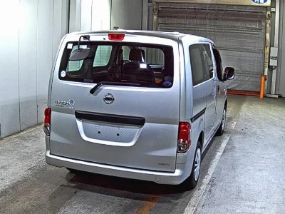 NISSAN NV200
