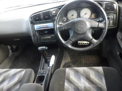 NISSAN AVENIR