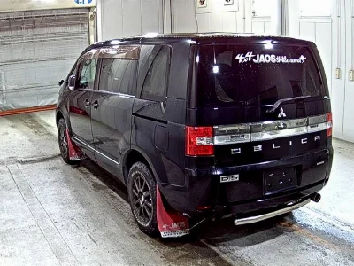 MITSUBISHI DELICA D5