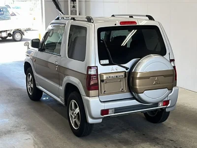 MITSUBISHI PAJERO MINI