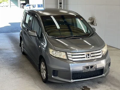 HONDA FREED SPIKE