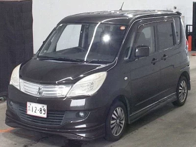 MITSUBISHI DELICA D2