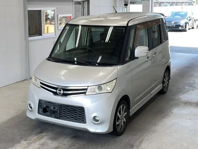 NISSAN ROOX