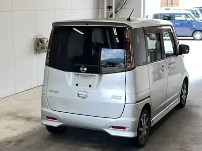 NISSAN ROOX