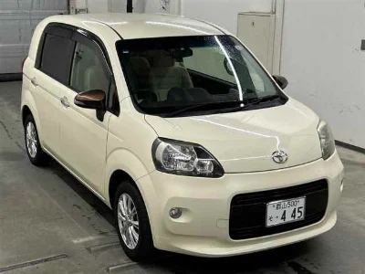 TOYOTA PORTE
