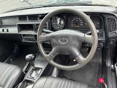 TOYOTA CROWN COMFORT